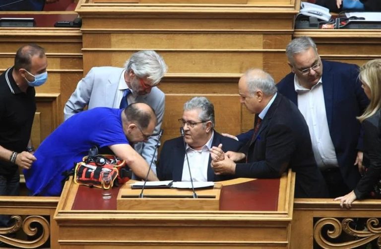 ΤΑ ΧΑΜΟΓΕΛΑΚΙΑ ΤΟΥ ΝΤΡΟΠΑΛΟΥ ΚΚΕ