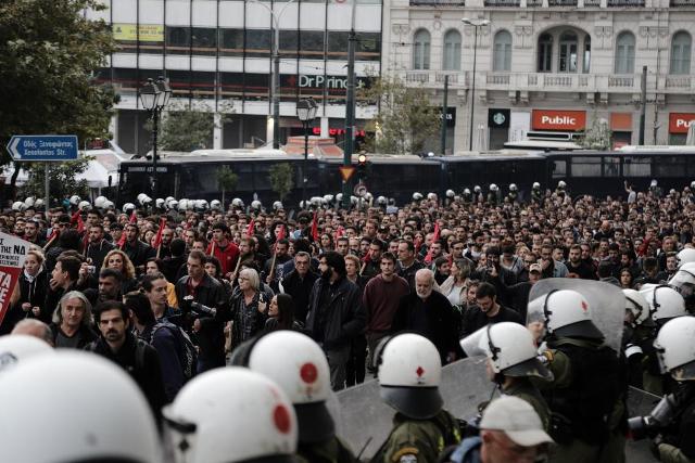 Ο ΚΟΡΟΝΟΙΟΣ ΔΙΝΕΙ ΤΟ ΓΚΑΛΟΠ ΤΗΣ ΧΟΥΛΙΓΚΑΝΟΚΡΑΤΙΑΣ