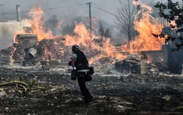 ΕΧΕΙΣ ΚΑΙ ΤΟΥΣ ΜΗΤΡΟΠΟΛΙΤΕΣ ΜΕ ΤΗΝ ΤΡΕΛΑ ΤΟΥΣ