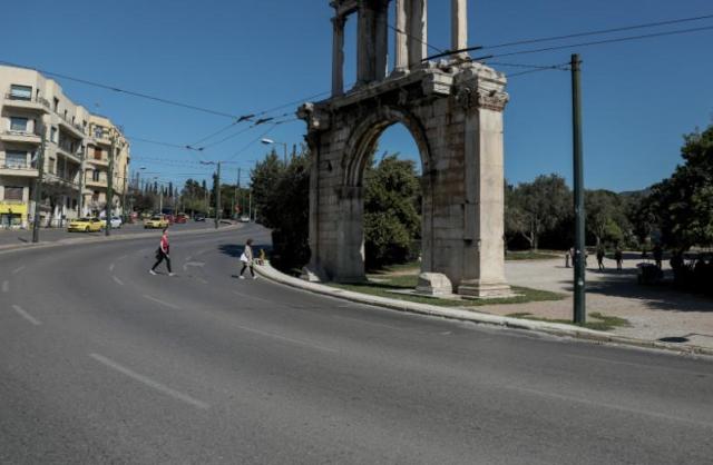 Η ΜΑΓΚΙΑ ΕΙΝΑΙ ΝΑ ΚΛΕΙΣΤΕΙΣ ΣΠΙΤΙ