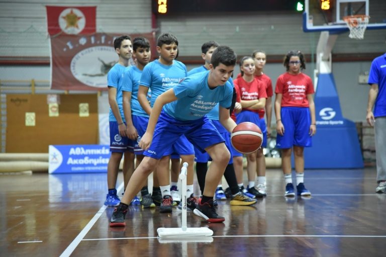 Οι Αθλητικές Ακαδημίες ΟΠΑΠ εφοδιάζουν 18.000 παιδιά με σύγχρονο εξοπλισμό για ασφαλείς προπονήσεις