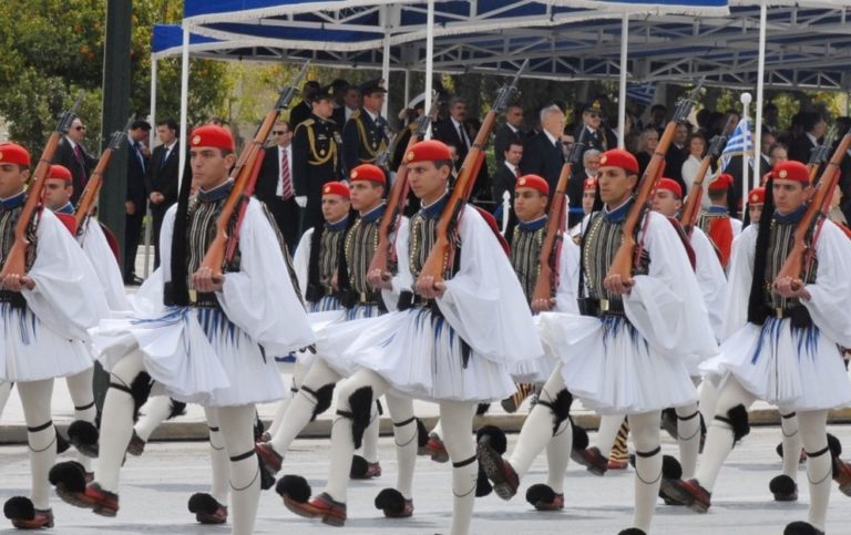 ΟΥΤΕ ΤΗΝ ΠΑΡΕΛΑΣΗ ΔΕΝ ΚΑΤΑΡΓΗΣΑΝ ΟΙ ΞΕΦΤΥΛΕΣ